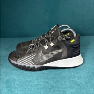 Size 5Y/6.5Women - Nike Kyrie Flytrap5 black shoes